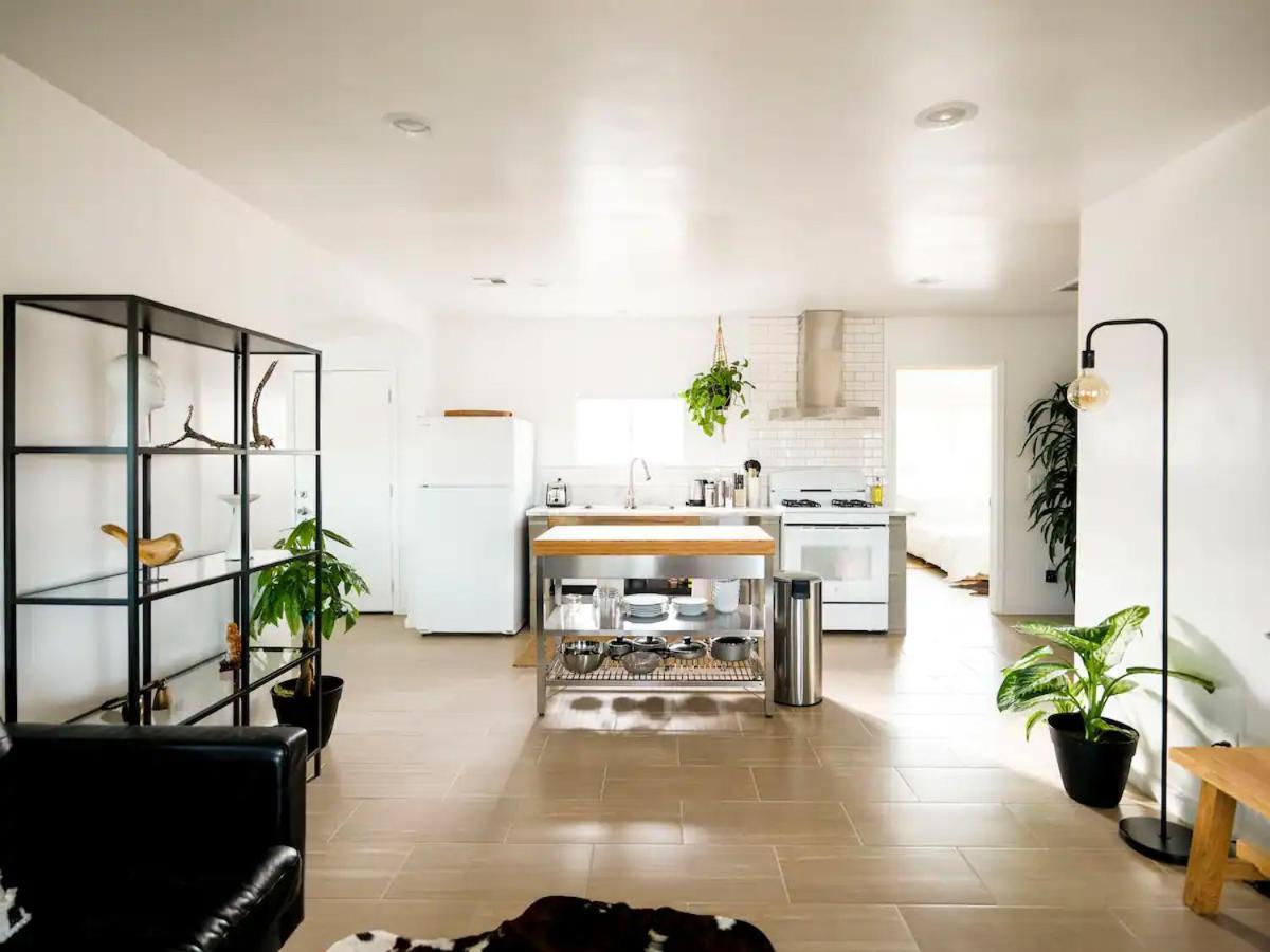 The Zen - Outdoor Shower, Gas Fireplace, Walkable To Shops & Restaurants โจชัวทรี ภายนอก รูปภาพ