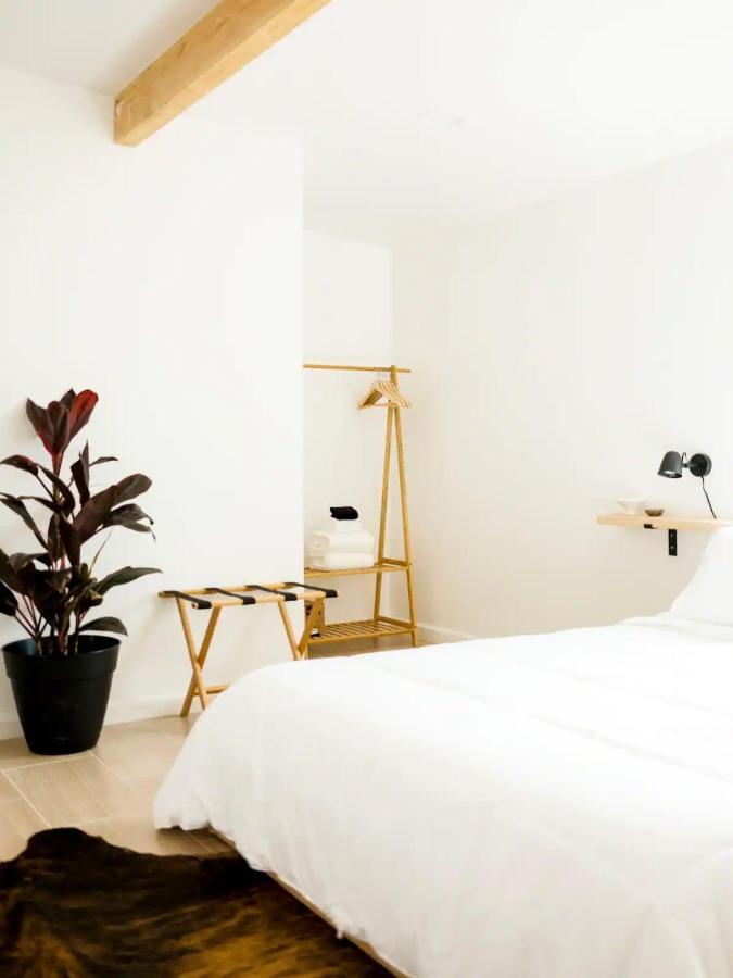 The Zen - Outdoor Shower, Gas Fireplace, Walkable To Shops & Restaurants โจชัวทรี ภายนอก รูปภาพ