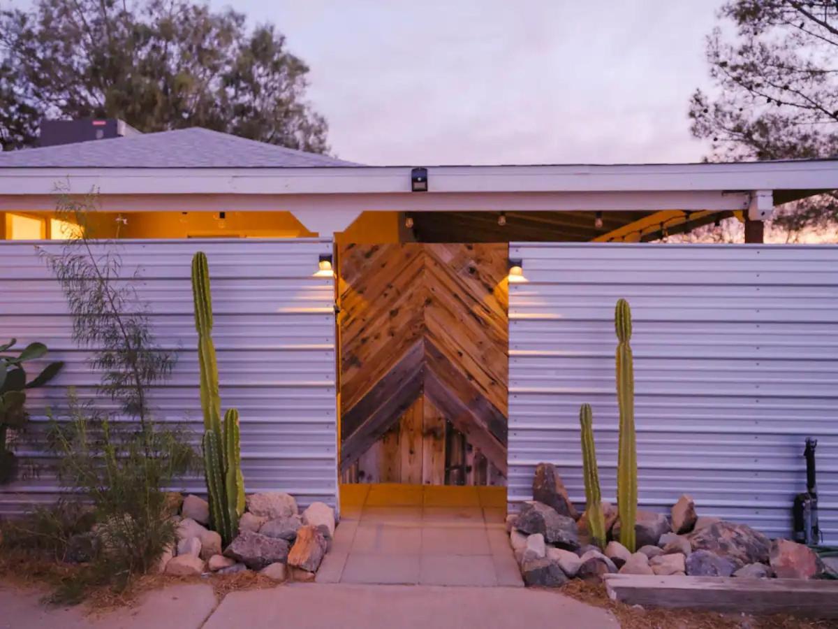 The Zen - Outdoor Shower, Gas Fireplace, Walkable To Shops & Restaurants โจชัวทรี ภายนอก รูปภาพ